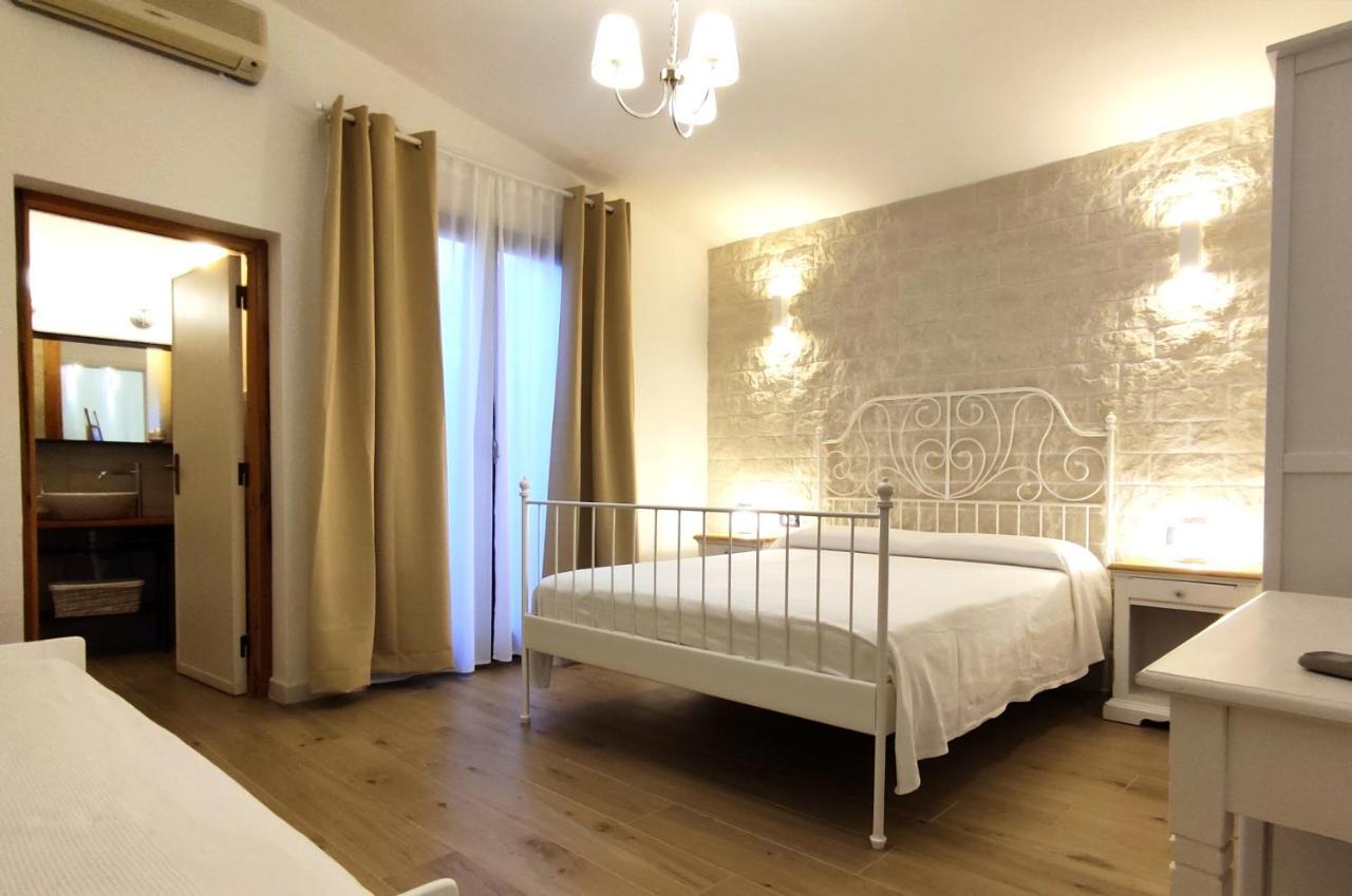 B&B Va' Pensiero Villasimius Exterior photo