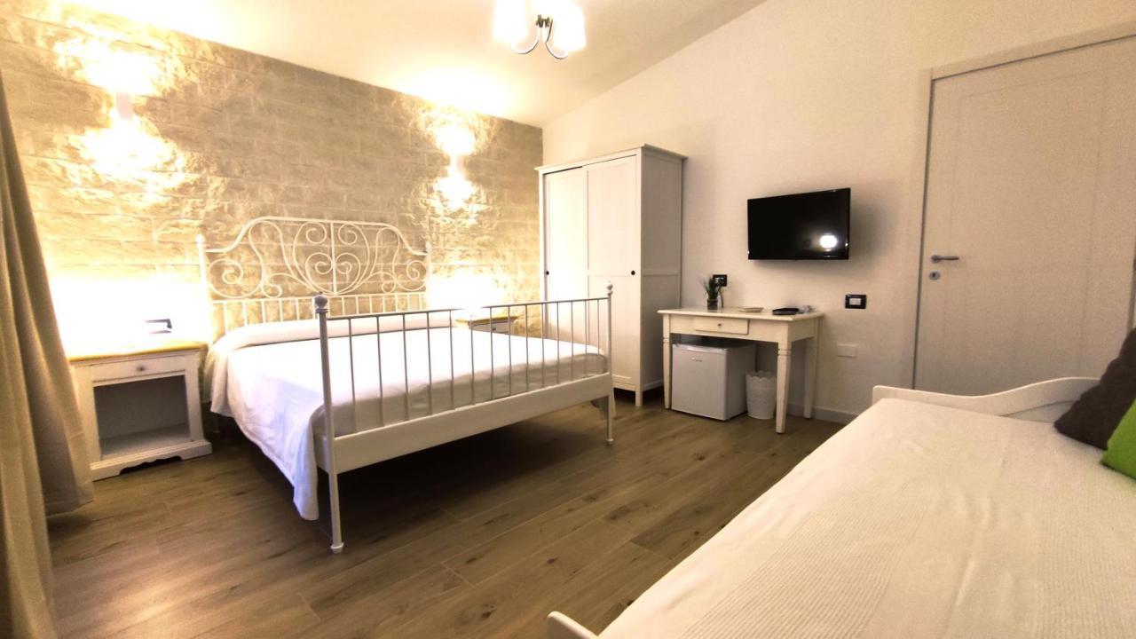 B&B Va' Pensiero Villasimius Exterior photo