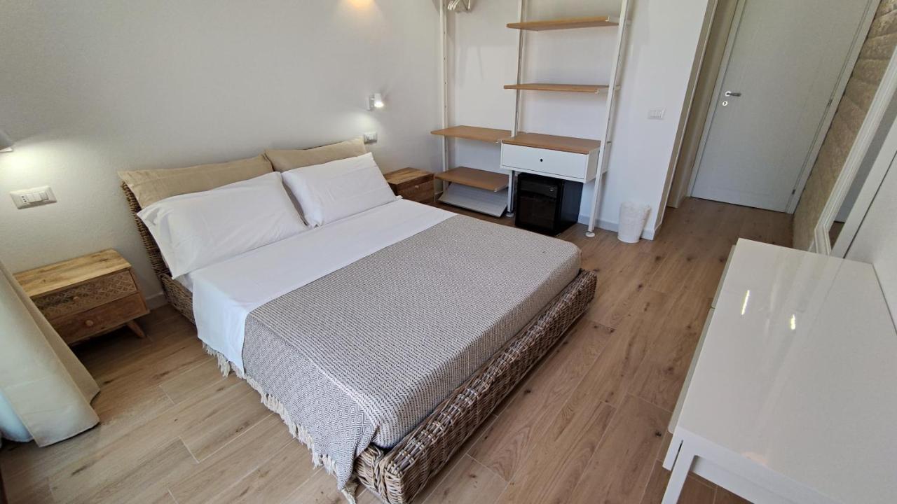 B&B Va' Pensiero Villasimius Exterior photo
